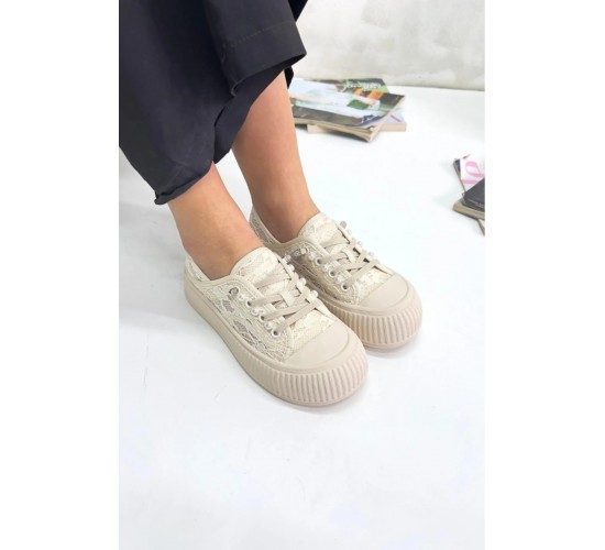 Dantelli Kadın Sneaker / Beden : 37 / Cinsiyet : Kadın / Kız Dantelli Kadın Sneaker / Beden : 37 / Cinsiyet : Kadın / Kız