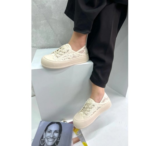 Dantelli Kadın Sneaker / Beden : 37 / Cinsiyet : Kadın / Kız Dantelli Kadın Sneaker / Beden : 37 / Cinsiyet : Kadın / Kız