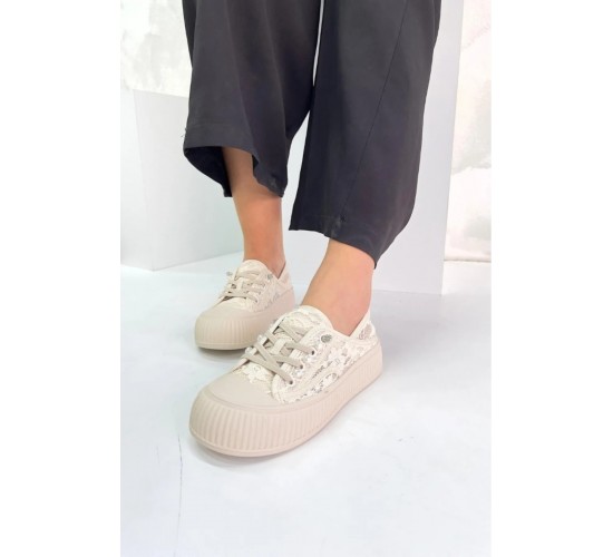 Dantelli Kadın Sneaker / Beden : 37 / Cinsiyet : Kadın / Kız Dantelli Kadın Sneaker / Beden : 37 / Cinsiyet : Kadın / Kız