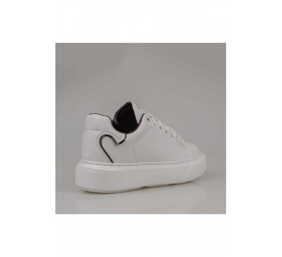 Beyaz Amy Hakiki Deri Kadın Sneaker / Beden : 39 / Cinsiyet : Kadın / Kız Beyaz Amy Hakiki Deri Kadın Sneaker / Beden : 39 / Cinsiyet : Kadın / Kız