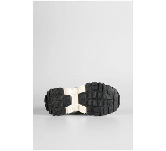 Tura Patik Bot Siyah / Beden : 27 / Cinsiyet : Erkek Tura Patik Bot Siyah / Beden : 27 / Cinsiyet : Erkek