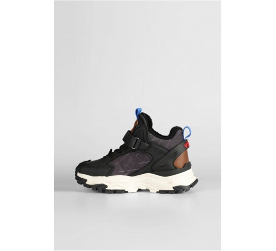 Tura Patik Bot Siyah / Beden : 27 / Cinsiyet : Erkek Tura Patik Bot Siyah / Beden : 27 / Cinsiyet : Erkek