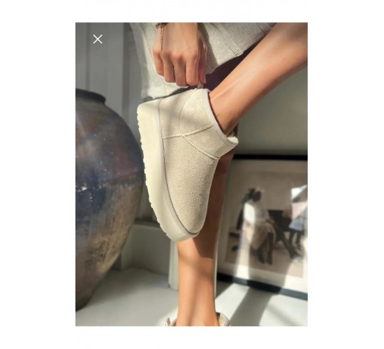 Kalın Dolgu Kaymaz Tabanlı Uggy Bilekte Kısa Süet İçi Mini Kadın Yünlü Bot / Beden : 37 / Cinsiyet : Kadın / Kız Kalın Dolgu Kaymaz Tabanlı Uggy Bilekte Kısa Süet İçi Mini Kadın Yünlü Bot / Beden : 37 / Cinsiyet : Kadın / Kız