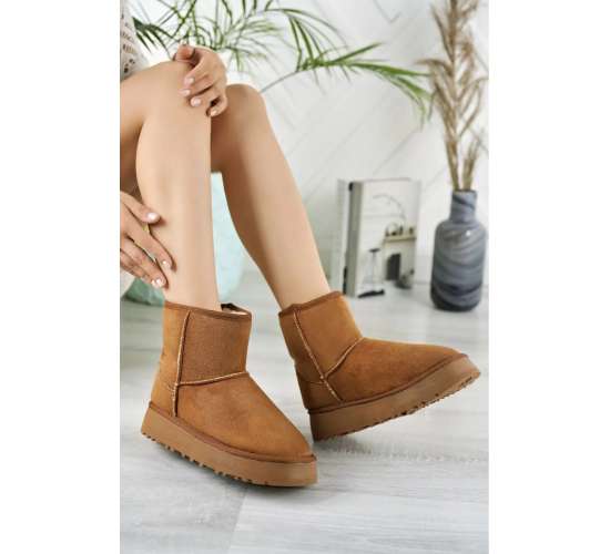 Orta Boy Kürklü Bilekten (8 cm Yükseklikte) Kalın Dolgu Kaymaz (4 Cm Yükseklikte) Tabanlı Uggy Bot / Beden : 37 / Cinsiyet : Kadın / Kız, 868432323240