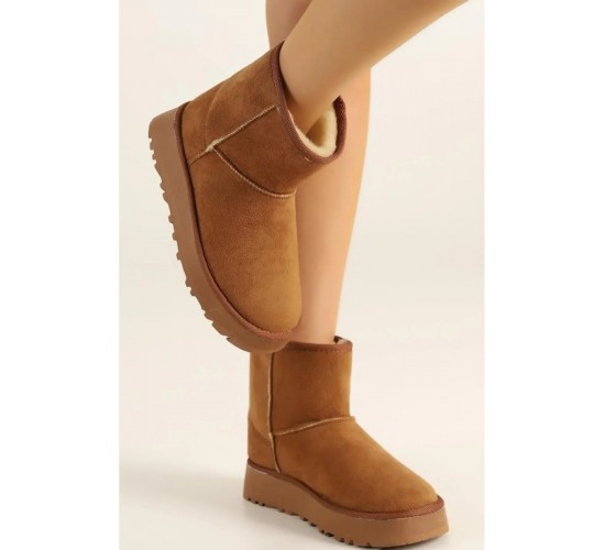 Orta Boy Kürklü Bilekten (8 cm Yükseklikte) Kaymaz (Taban Uzunluğu 3 Cm Yükseklikte) Taban Uggy Bot / Beden : 36 / Cinsiyet : Kadın / Kız