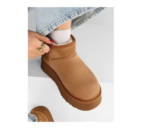 Bilekten (3 cm Yükseklikte) İçi Kürklü Kaymaz (3 Cm Yükseklikte) Tabanlı Kadın Kısa Uggy Bot / Beden : 40 / Cinsiyet : Kadın / Kız, 868463214535