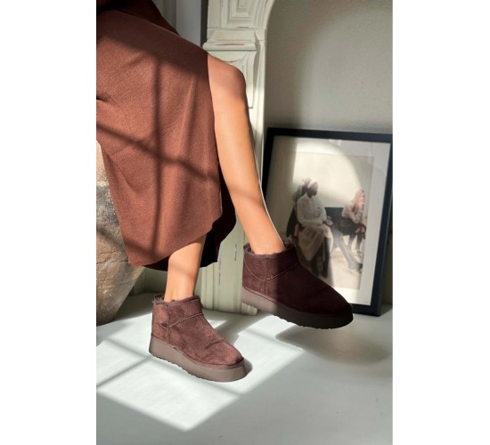 Kalın Dolgu Kaymaz Tabanlı Uggy Bilekte Kısa Süet İçi Mini Kadın Yünlü Bot / Beden : 40 / Cinsiyet : Kadın / Kız Kalın Dolgu Kaymaz Tabanlı Uggy Bilekte Kısa Süet İçi Mini Kadın Yünlü Bot / Beden : 40 / Cinsiyet : Kadın / Kız