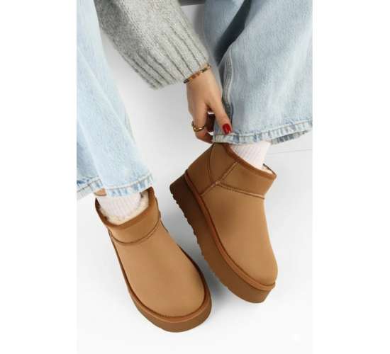 Bilekten (3 cm Yükseklikte) İçi Kürklü Kaymaz (3 Cm Yükseklikte) Tabanlı Kadın Kısa Uggy Bot / Beden : 40 / Cinsiyet : Kadın / Kız, 868463214535