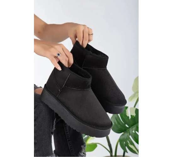 Bilekten (3 cm Yükseklikte) İçi Kürklü Kaymaz (3 Cm Yükseklikte) Tabanlı Kadın Kısa Uggy Bot / Beden : 38 / Cinsiyet : Kadın / Kız, 868463214542