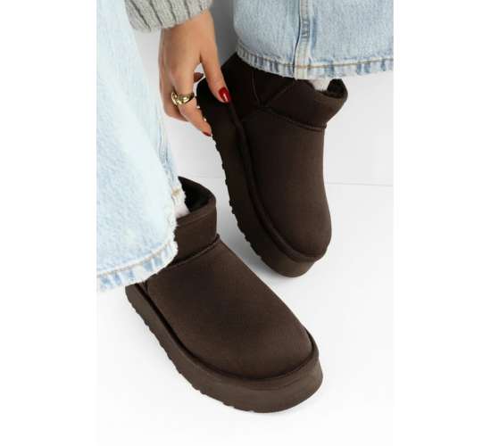 Bilekten (3 cm Yükseklikte) İçi Kürklü Kaymaz (3 Cm Yükseklikte) Tabanlı Kadın Kısa Uggy Bot / Beden : 37 / Cinsiyet : Kadın / Kız, 868463214548