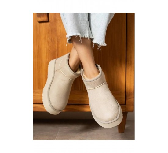 Kalın Dolgu Kaymaz Tabanlı Uggy Bilekte Kısa Süet İçi Mini Kadın Yünlü Bot / Beden : 37 / Cinsiyet : Kadın / Kız Kalın Dolgu Kaymaz Tabanlı Uggy Bilekte Kısa Süet İçi Mini Kadın Yünlü Bot / Beden : 37 / Cinsiyet : Kadın / Kız