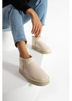 Kadın İçi Kürklü Kaymaz (3 Cm Yükseklikte) Tabanlı Bilekten (3 cm Yükseklikte) Mini Uggy Bot / Beden : 38 / Cinsiyet : Kadın / Kız