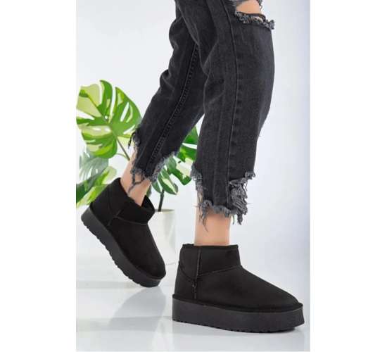 Bilekten (3 cm Yükseklikte) İçi Kürklü Kaymaz (3 Cm Yükseklikte) Tabanlı Kadın Kısa Uggy Bot / Beden : 38 / Cinsiyet : Kadın / Kız, 868463214542