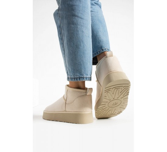 Bilekten (3 cm Yükseklikte) İçi Kürklü Kaymaz (3 Cm Yükseklikte) Tabanlı Kadın Kısa Uggy Bot / Beden : 36 / Cinsiyet : Kadın / Kız