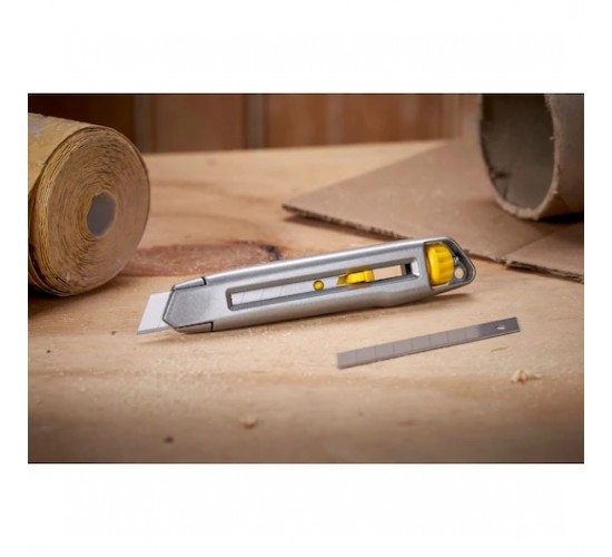 Stanley 0-10-018 Interlock Askılı Maket Bıçağı 165*18mm, 3253560100186