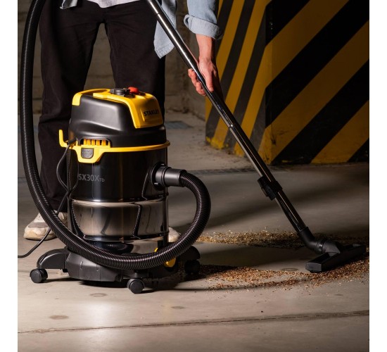 Stanley SXVC30XTDE 1600 W 30 LT Islak/Kuru Elektrikli Süpürge